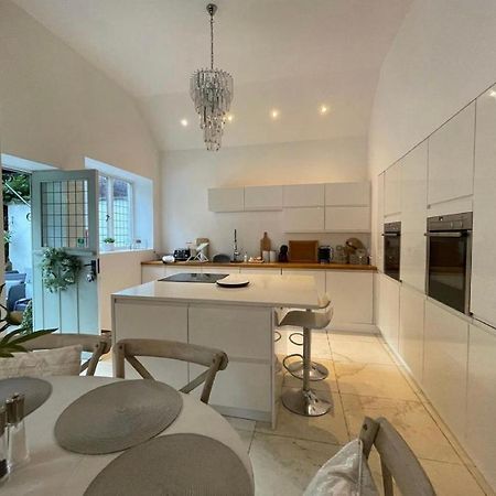 Thornton House Private Country House Thornton Hough Entire House Sleeps 6 위럴 외부 사진